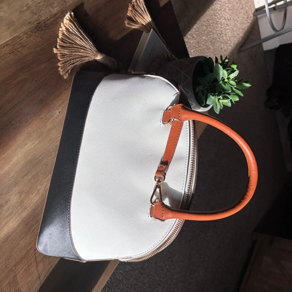 Anne Klein Beige Logo Lining Satchel Pre-loved Excellent Condition - Picture 5 of 9